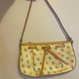Dooney & Bourke smalll purse! Authentic and Vintage ) in Super Good Condition